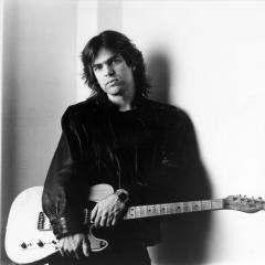 Tải bài hát hay của Mike Stern Mp3 miễn phí về máy