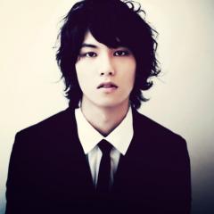 Nghe và tải nhạc hay của Lee Jong Hyun Mp3 chất lượng cao